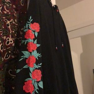 ROSES SWEATER